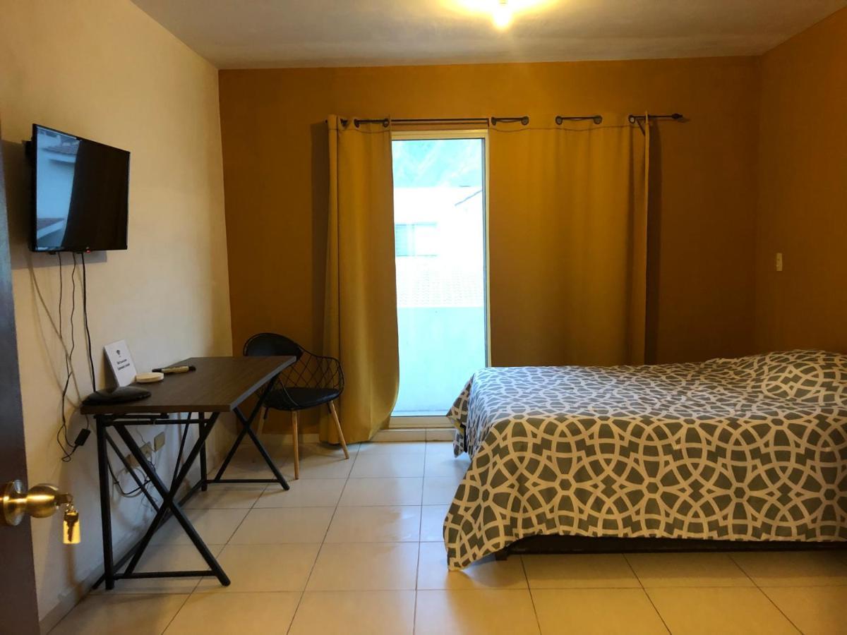 Consulado Suites 蒙特雷 外观 照片